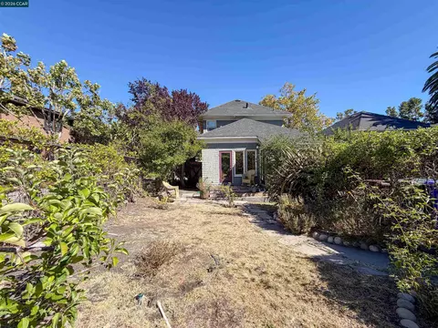 Exterior - 133 Pinole St, Hercules, CA 94547 photo 14 of 16
