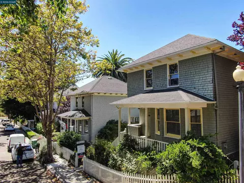 Exterior - 133 Pinole St, Hercules, CA 94547 photo 11 of 16