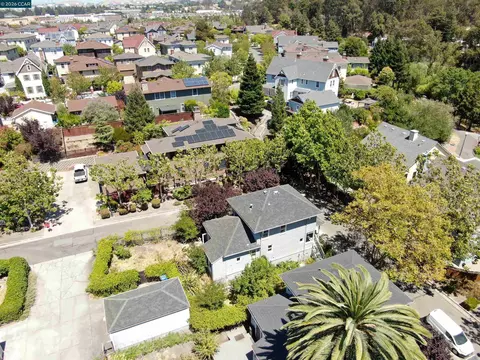 View/Area - 133 Pinole St, Hercules, CA 94547 photo 3 of 8