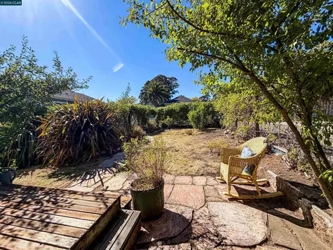 Exterior - 133 Pinole St, Hercules, CA 94547 photo 15 of 16
