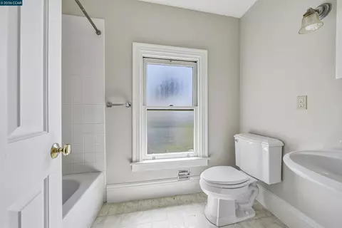 Bath - 133 Pinole St, Hercules, CA 94547 photo 2 of 2