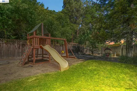 Exterior - 5709 Corte Libre, Pleasanton, CA 94566 photo 5 of 9
