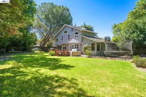 Exterior - 5709 Corte Libre, Pleasanton, CA 94566 photo 7 of 9
