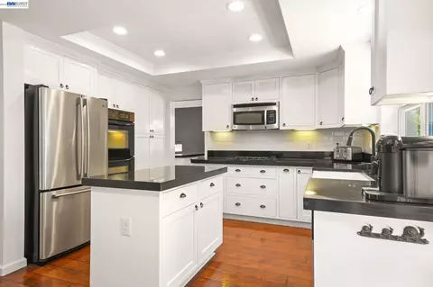 Kitchen - 5709 Corte Libre, Pleasanton, CA 94566 photo 2 of 4