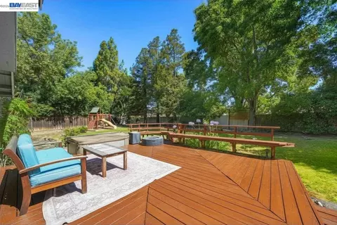 Exterior - 5709 Corte Libre, Pleasanton, CA 94566 photo 3 of 9