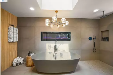 Bath - 5709 Corte Libre, Pleasanton, CA 94566 photo 3 of 6