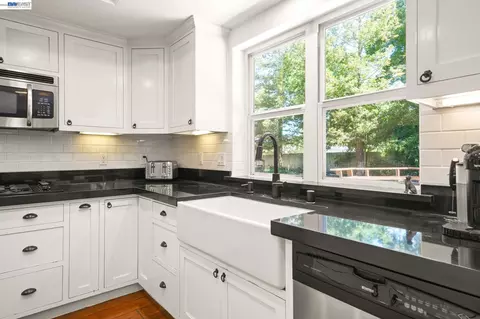 Kitchen - 5709 Corte Libre, Pleasanton, CA 94566 photo 3 of 4