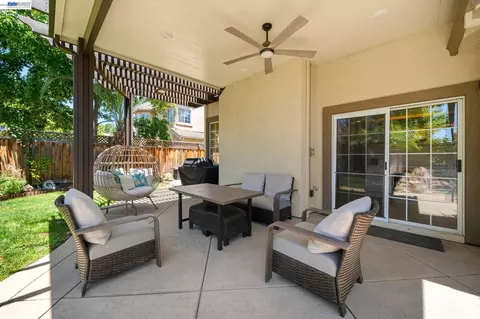 Exterior - 1274 Echo Summit St, Livermore, CA 94551 photo 5 of 9
