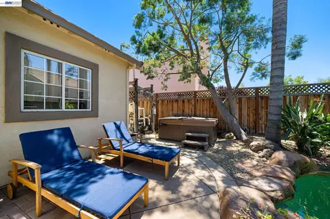 Exterior - 1274 Echo Summit St, Livermore, CA 94551 photo 7 of 9