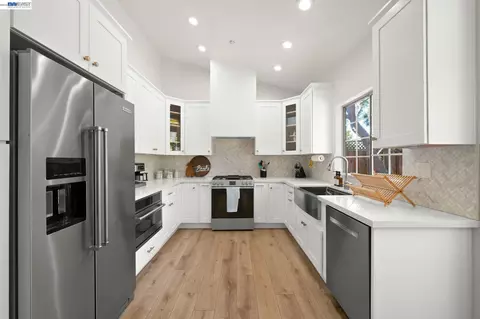 Kitchen - 1274 Echo Summit St, Livermore, CA 94551 photo 2 of 3