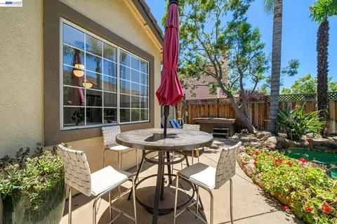Exterior - 1274 Echo Summit St, Livermore, CA 94551 photo 6 of 9
