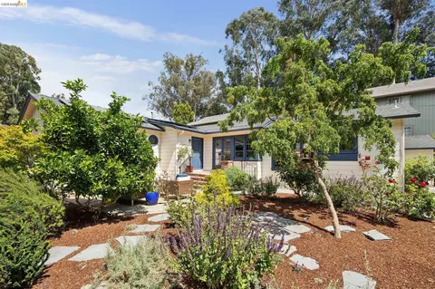 3635 Majestic Ave, Oakland, CA 94605