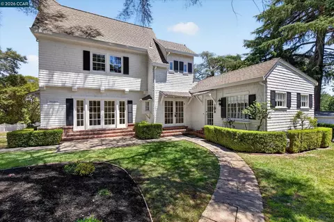 61 Crest Ave, Alamo, CA 94507