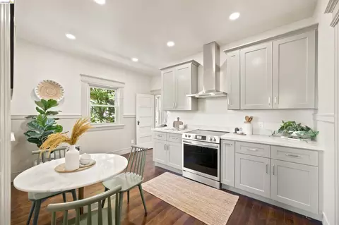 Kitchen - 2117 Grant St, Berkeley, CA 94703 photo 2 of 6