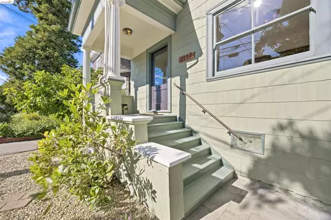 Exterior - 2117 Grant St, Berkeley, CA 94703 photo 2 of 13