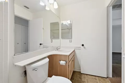 Bath - 243 Florence Ct, Hercules, CA 94547 photo 3 of 3