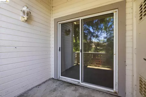 Exterior - 243 Florence Ct, Hercules, CA 94547 photo 5 of 8