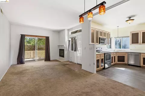 Living - 243 Florence Ct, Hercules, CA 94547 photo 1 of 2