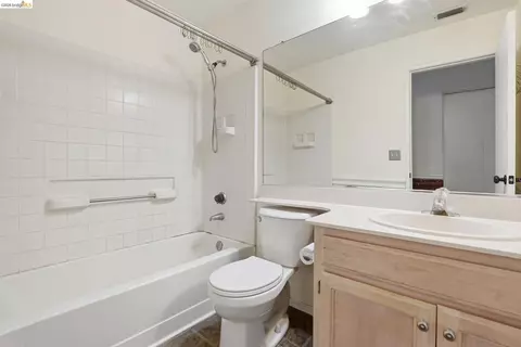 Bath - 243 Florence Ct, Hercules, CA 94547 photo 2 of 3