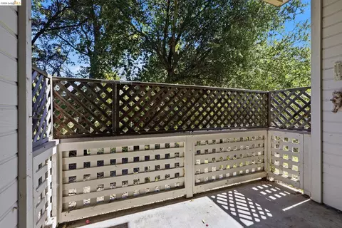 Exterior - 243 Florence Ct, Hercules, CA 94547 photo 3 of 8