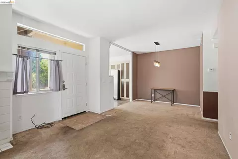Living - 243 Florence Ct, Hercules, CA 94547 photo 2 of 2