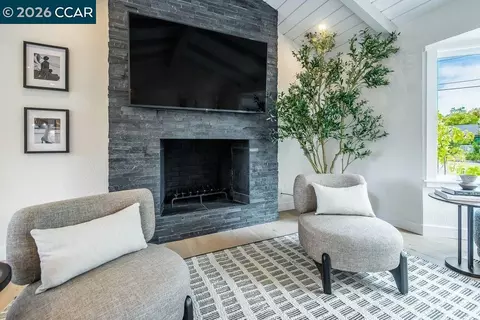 Living - 1009 Regio Ct, Lafayette, CA 94549 photo 4 of 8