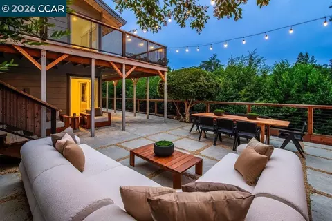 Exterior - 1009 Regio Ct, Lafayette, CA 94549 photo 7 of 28