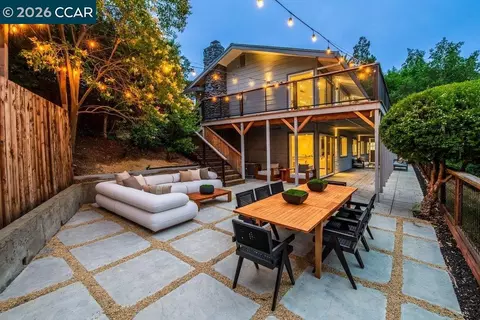 Exterior - 1009 Regio Ct, Lafayette, CA 94549 photo 5 of 28