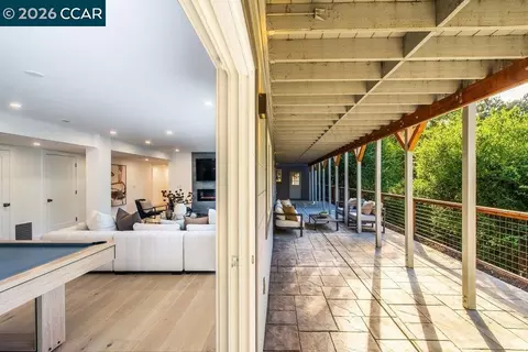 Exterior - 1009 Regio Ct, Lafayette, CA 94549 photo 3 of 28