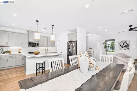 Dining - 6005 Marble St, Dublin, CA 94568 photo 2 of 2