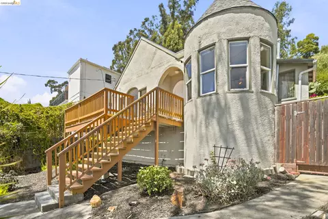 6616 Outlook Ave, Oakland, CA 94605