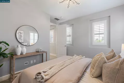 Bedroom - 19221 Eagle View Dr, Morgan Hill, CA 95037 photo 3 of 7