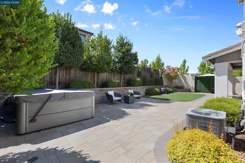 Exterior - 19221 Eagle View Dr, Morgan Hill, CA 95037 photo 5 of 8