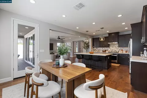Dining - 19221 Eagle View Dr, Morgan Hill, CA 95037 photo 2 of 2