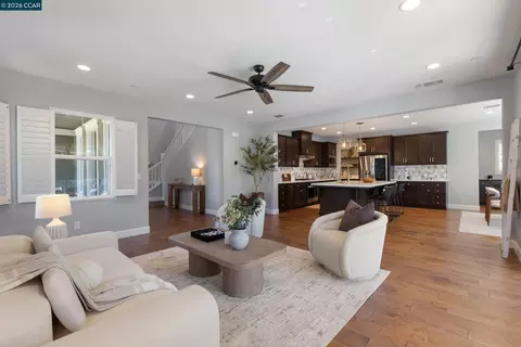 Living - 19221 Eagle View Dr, Morgan Hill, CA 95037 photo 4 of 5