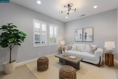 Living - 19221 Eagle View Dr, Morgan Hill, CA 95037 photo 5 of 5