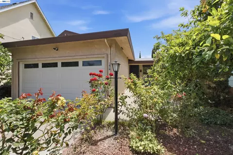 1478 Plaza Dr, San Leandro, CA 94578 photo 1
