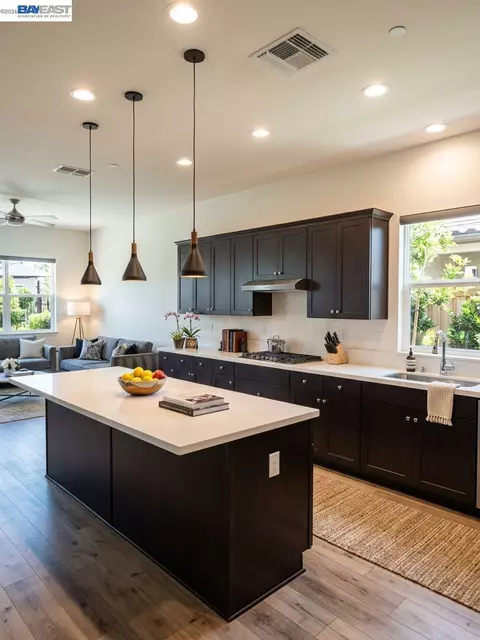 Kitchen - 3206 Shrute Dr, Lathrop, CA 95330 photo 3 of 4
