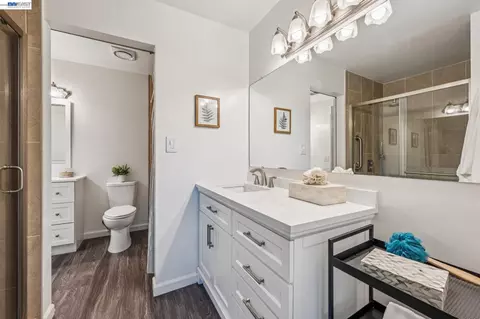 Bath - 1814 Wildbrook Ct #C, Concord, CA 94521 photo 4 of 8