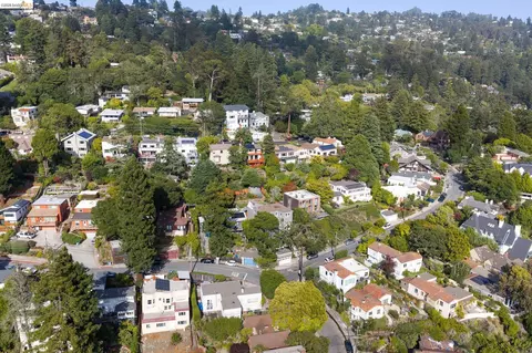 View/Area - 1001 Cragmont Ave, Berkeley, CA 94708 photo 4 of 5