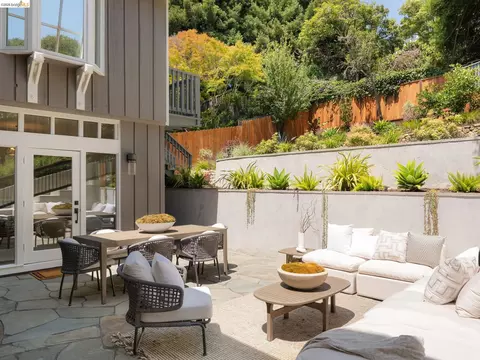 Exterior - 1001 Cragmont Ave, Berkeley, CA 94708 photo 4 of 22
