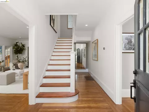 Entry Way - 1001 Cragmont Ave, Berkeley, CA 94708 photo 1 of 5