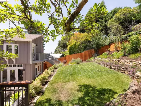Exterior - 1001 Cragmont Ave, Berkeley, CA 94708 photo 8 of 22