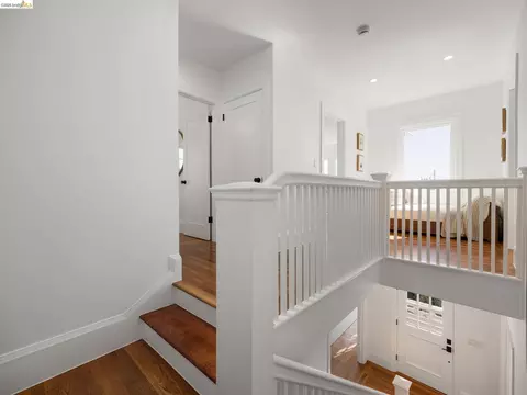Entry Way - 1001 Cragmont Ave, Berkeley, CA 94708 photo 4 of 5