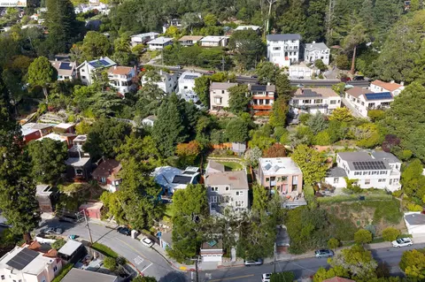 View/Area - 1001 Cragmont Ave, Berkeley, CA 94708 photo 5 of 5