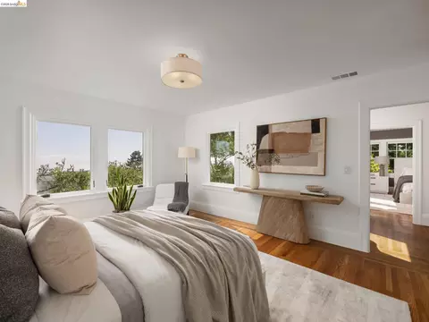 Bedroom - 1001 Cragmont Ave, Berkeley, CA 94708 photo 6 of 11