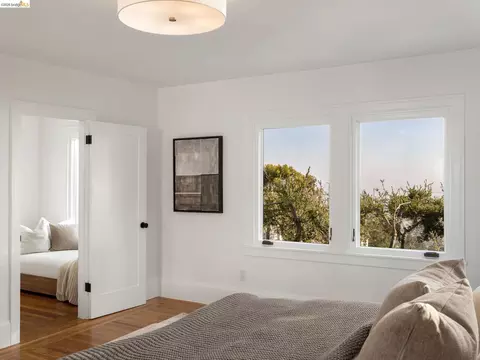 Bedroom - 1001 Cragmont Ave, Berkeley, CA 94708 photo 3 of 11