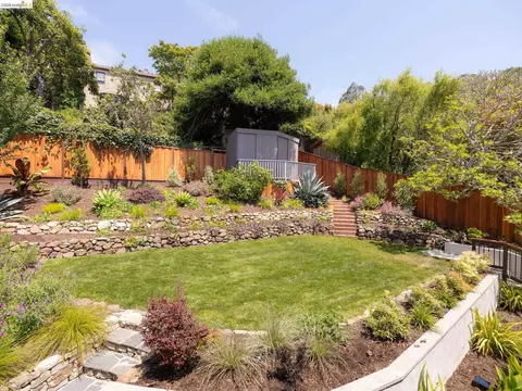 Exterior - 1001 Cragmont Ave, Berkeley, CA 94708 photo 12 of 22