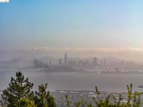 View/Area - 1001 Cragmont Ave, Berkeley, CA 94708 photo 3 of 5