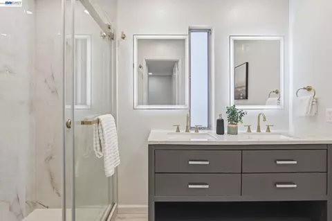 Bath - 2060 Briscoe Ter, Fremont, CA 94539 photo 1 of 3